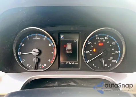 2018 Toyota Rav4 Le z USA, uszkodzony, nr VIN JTMZFREV9JD122493